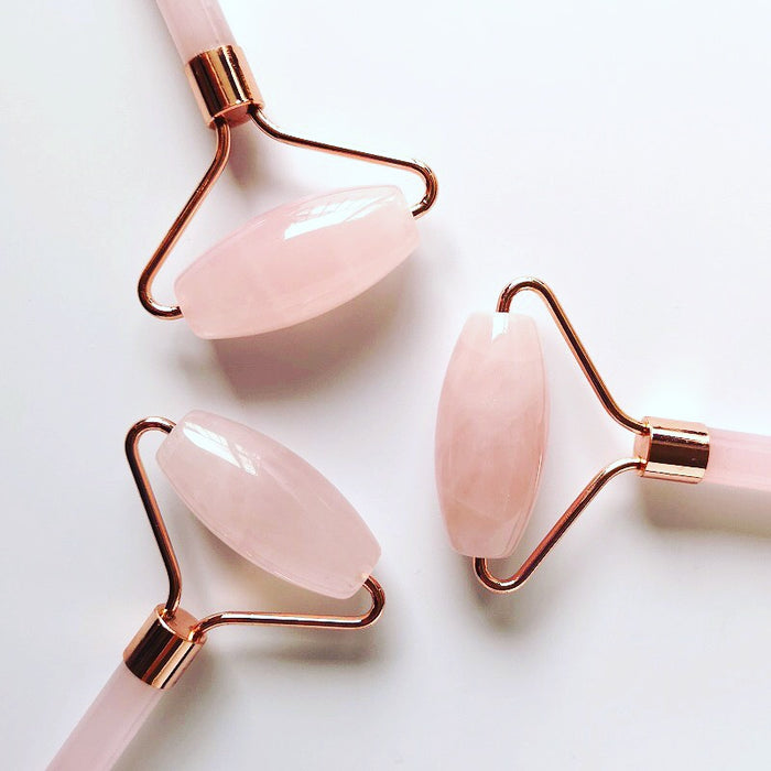Rouleau facial en quartz rose